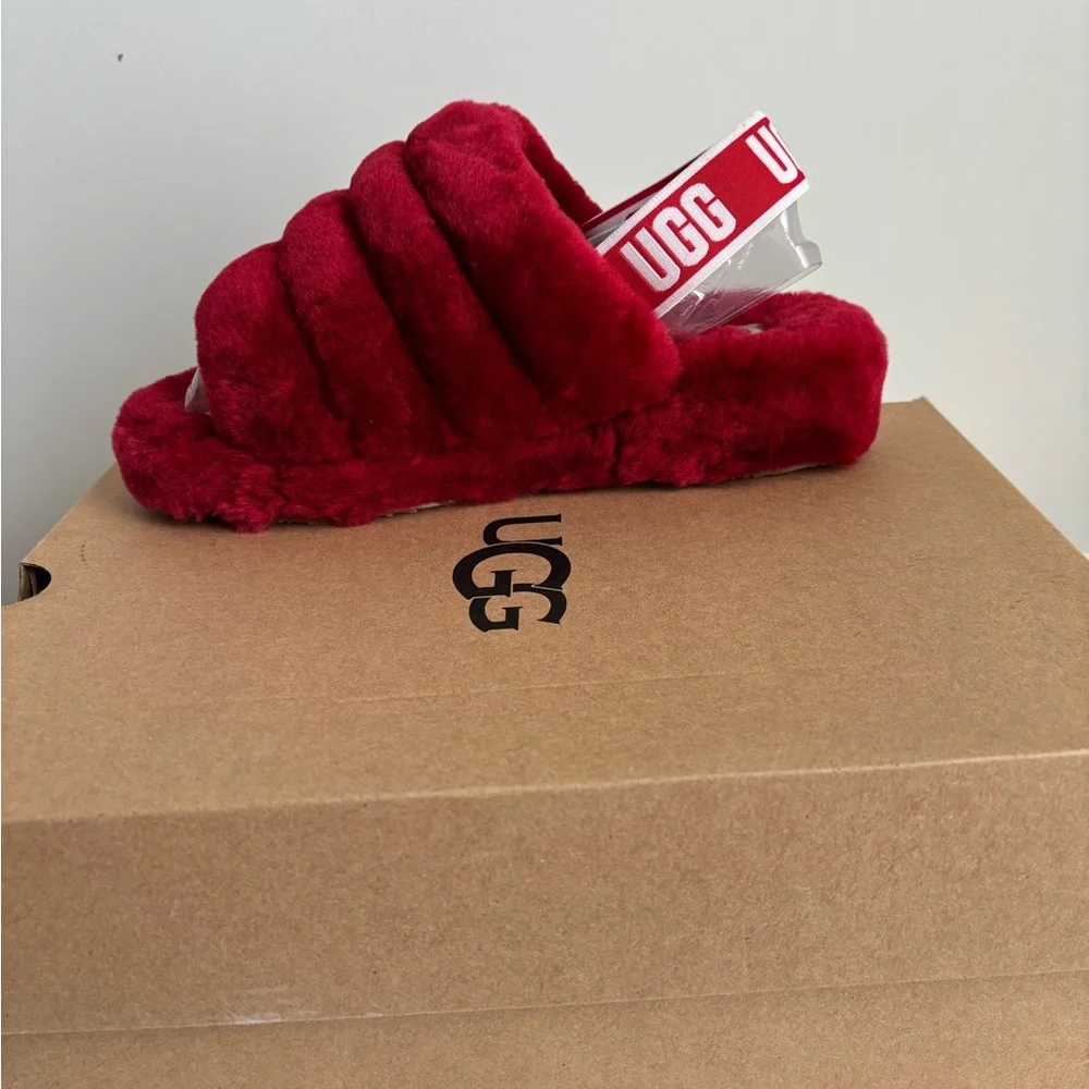 UGG Fluffy Yeah Slide Sandals - Picture 4 of 5